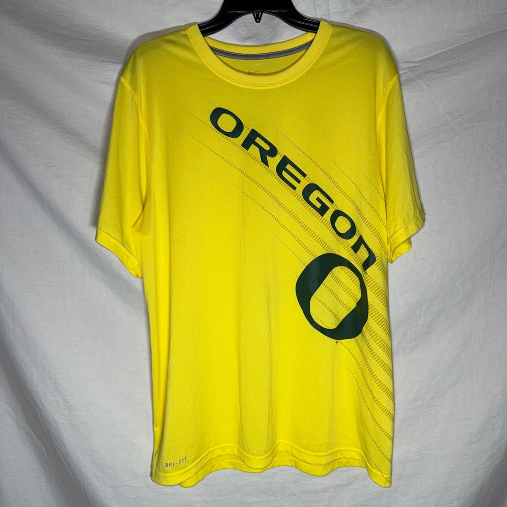 Nike Oregon Ducks Dri-FIT Yellow Graphic T-Shirt Mens Large Collegiate